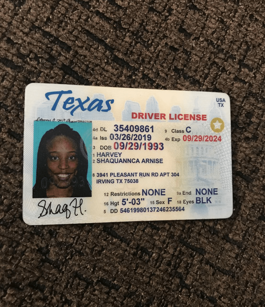 1000065588