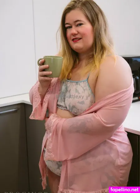 bigbuttlexy-thumbnail.webp