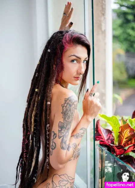 caroleta-roots-thumbnail.webp
