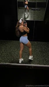 18262478_300.webp