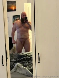 7219748_300.webp