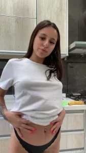 20116965_300.webp