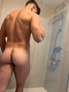 29099729_300.webp