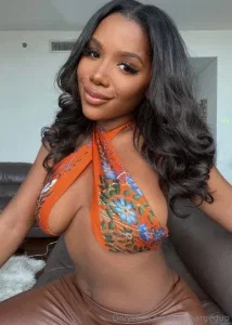 36080_300.webp