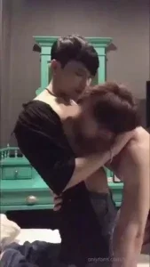6911201_300.webp
