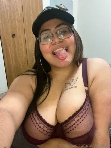 18484296_300.webp