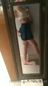 6064500_300.webp