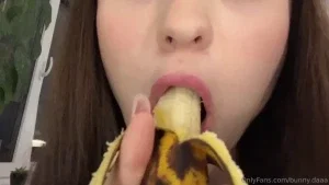 29362987_300.webp