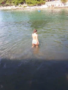 25284493_300.webp