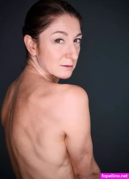 lady-t-thumbnail.webp