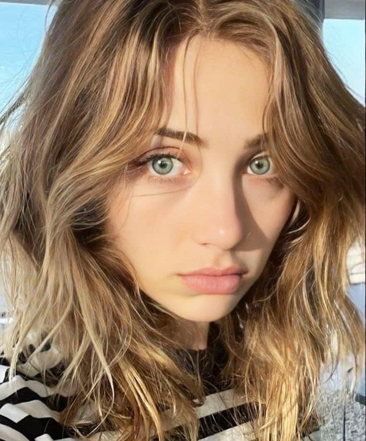 Emily-Rudd-R0182e423d4fb052cc37.jpeg