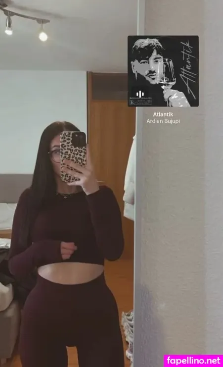 lauraaasmk-thumbnail.webp