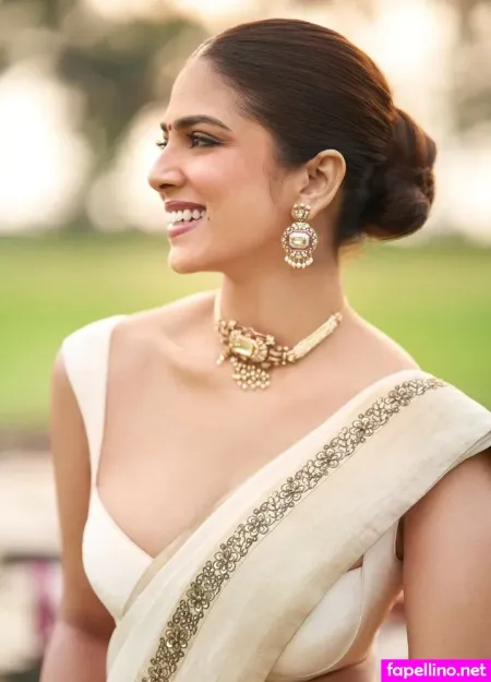 malavika-mohanan-thumbnail.webp