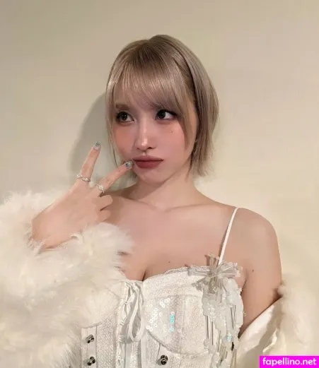 hirai-momo-thumbnail.webp