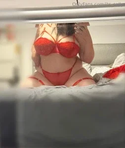 7065367_300.webp