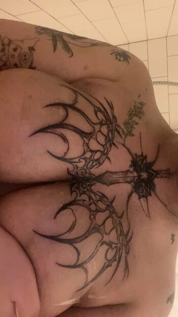 lilyellowdevil_0040_350px.jpg