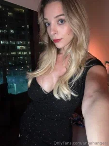 37409667_300.webp