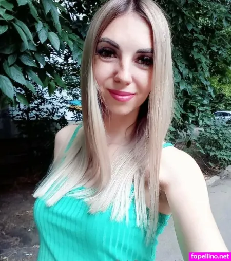 alinazineeva-thumbnail.webp