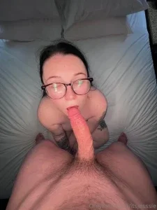 6830373_300.webp
