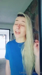 18939298_300.webp