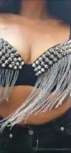 26636179_300.webp