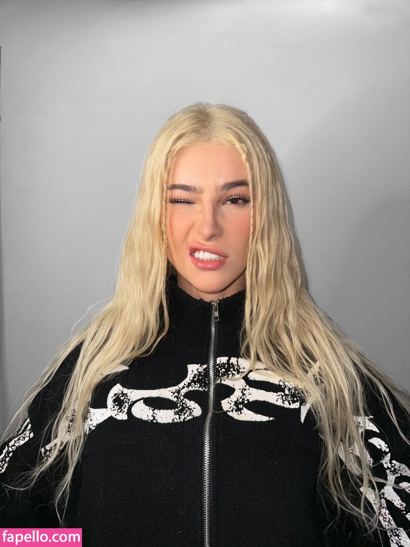 hazelrosedee_0003.jpg