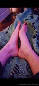 28484853_300.webp