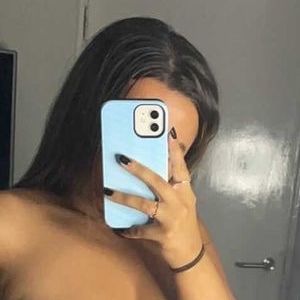 lucy-dickson_0002.jpg