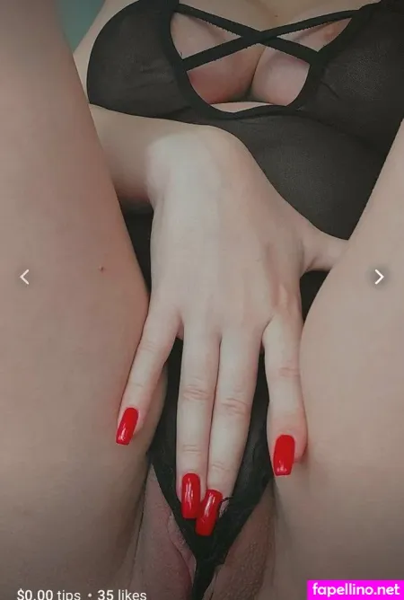 iamronelaa-thumbnail.webp