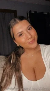 425671_300.webp