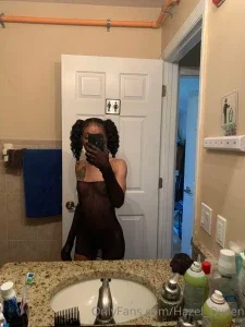 16875992_300.webp