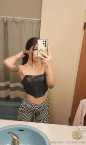 228564_300.webp