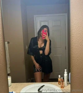 26498939_300.webp