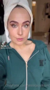 17488831_300.webp