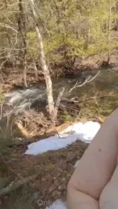 19257532_300.webp