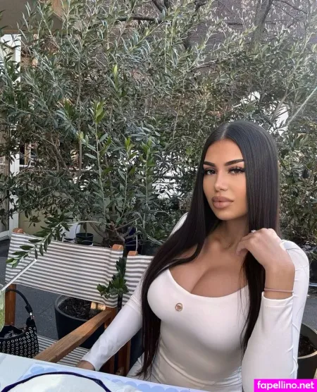 valentinabinaa-thumbnail.webp