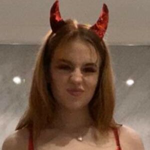 magda-from-hamilon_0003.jpg