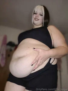 19555141_300.webp