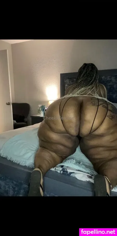 cheekiifemme02-thumbnail.webp