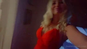 4203504_300.webp