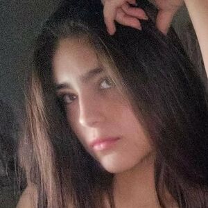 laleyenda-deluci_0004.jpg