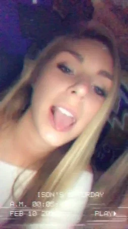 24835440_300.webp