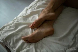 17452250_300.webp