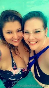 6877989_300.webp