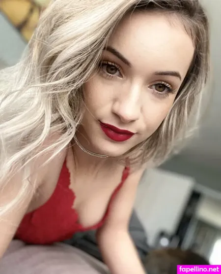 hellohaileyy-thumbnail.webp