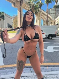 6367147_300.webp
