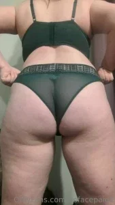 404592_300.webp