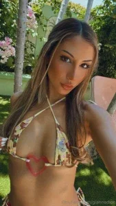 42494280_300.webp