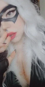 7434015_300.webp