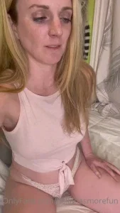 22758784_300.webp